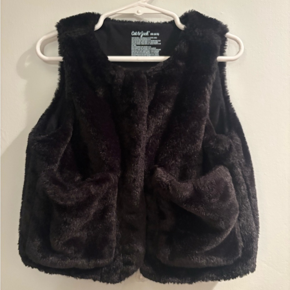 Girls’ Faux Fur Vest in Black